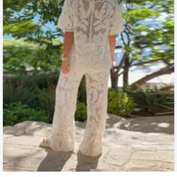 White Crochet Lace Two Piece Bottom and Top Set - Picture 8 of 8